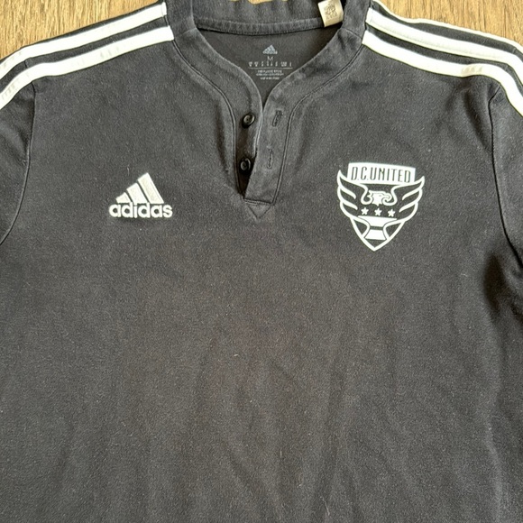 EUC Adidas Men DC United Henley AEROREADY Polo Shirt Top Size Medium M248 -25 - Picture 3 of 9